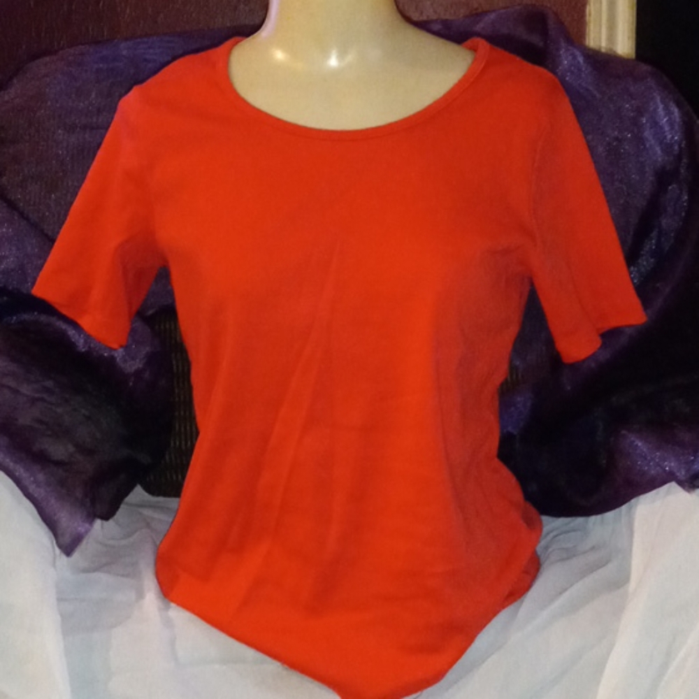 5 for 25 Orangey pink  tee 8 to 10 (m)